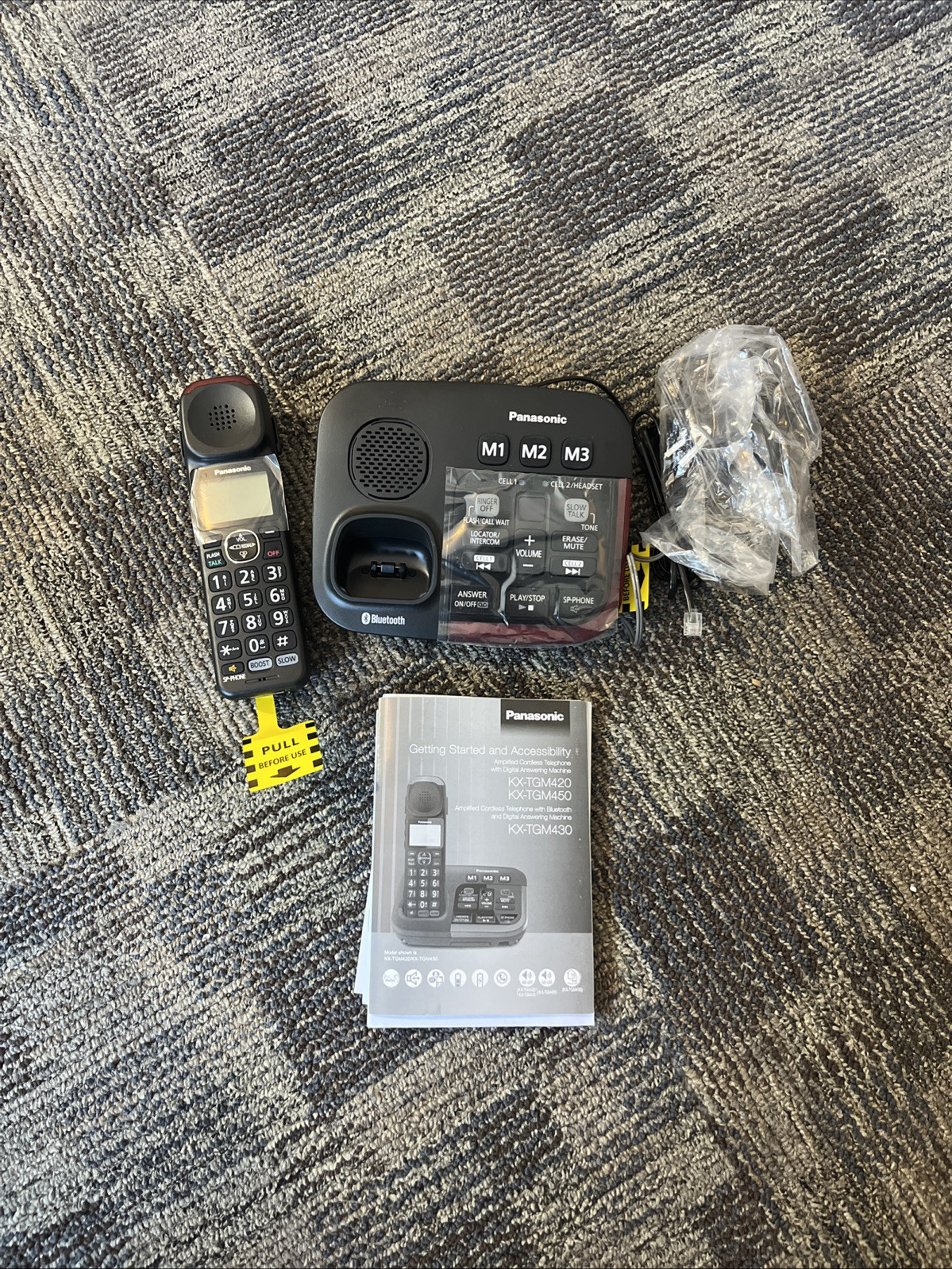 Panasonic KX-TGM420 Amplified Digital Cordless Phone - KXTGM450 - Black - New!