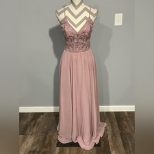 Elegant Pink Lace Evening Gown