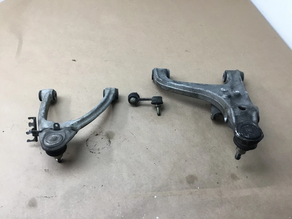 Juego de 3 brazos de control de suspensión delantera derecha Maserati Coupe GT 2003 02-06;:O Foto 3 de 4