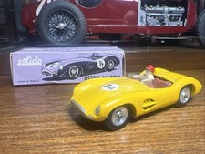 Auto da corsa vintage Solido n.107 Aston Martin 3 litri #24 giallo anni 60 Francia