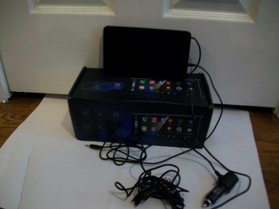 PND car multimedia player Apple or android w/ original box charger/Aux cord