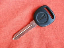 GM ORIGINAL PONTIAC LOGO SOLSTICE CIRCLE PLUS TRANSPONDER KEY BLANK 2006-2010
