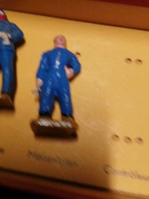 Lot De 2 BOITE DE SUJETS INCASSABLES HORNBY ÉCHELLE O Mélanger? - Photo 4/4