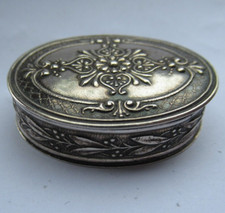 ANCIEN BOITE PILULIER TABATIERE ARGENT DECORS DE GUI 37 mm 12,8 g environ