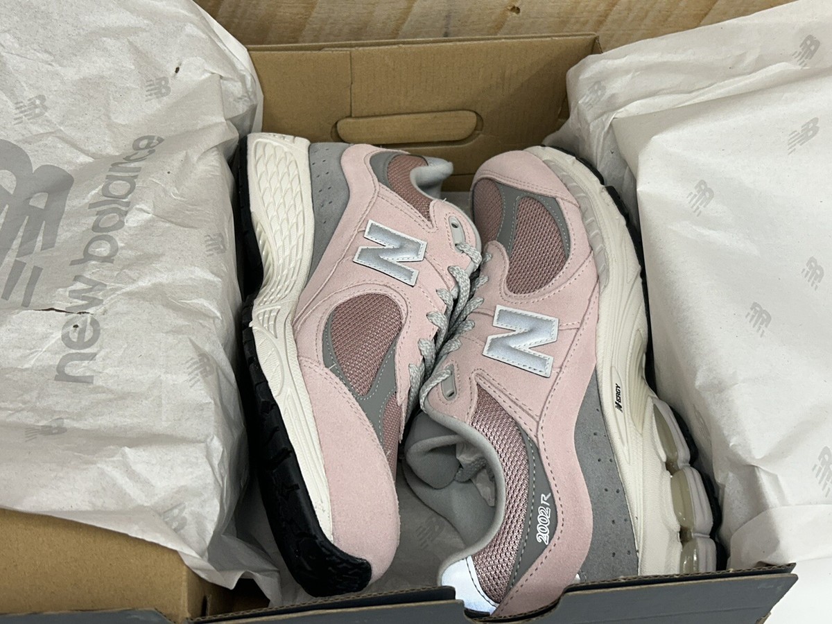 New Balance 2002R “Pink Grey” Size-10.5 Men's RARE White New Balance 2002R “Pink Grey” Size-10.5 Men's RARE White