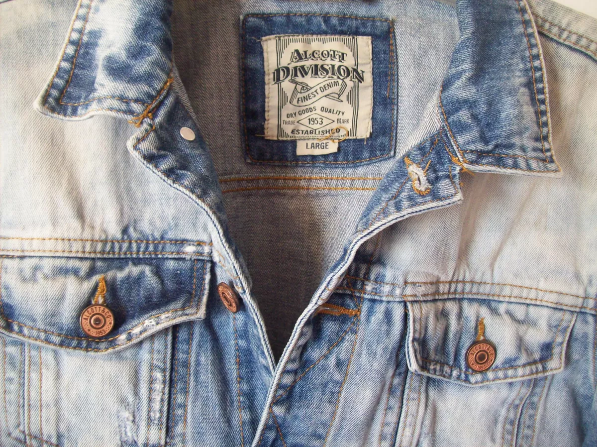 ALCOTT DIVISION Distressed Heavy Denim Trucker Jacket Men s Large