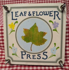 Vintage 1989 Lillian Vernon LEAF & FLOWER PRESS - 7.75” Wooden