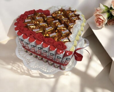 Geschenk Handgemachte Herzform aus Schokolade & Pralinen -perfekte Geschenk