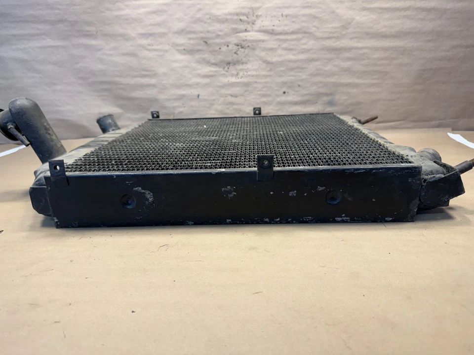 Radiador de latón OEM Jaguar XK150 Foto 2 de 4