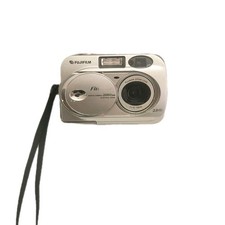 Fujifilm FinePix 2650 Digital Camera 2.0 MP 3X Optical Zoom