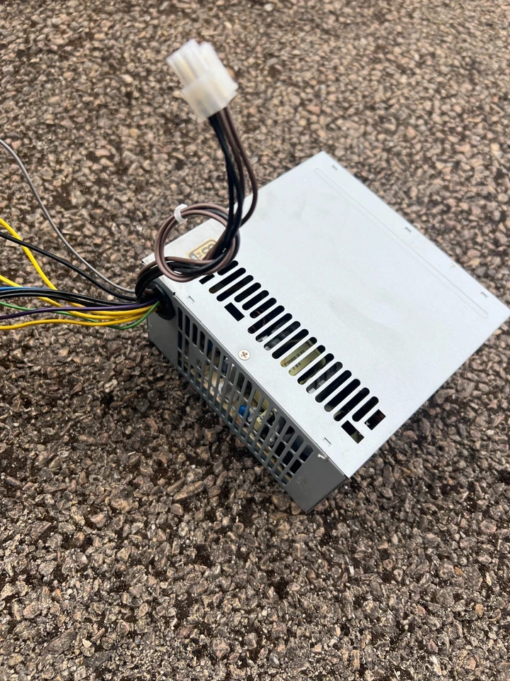 FSP Group FSP300-40AABA – Alimentation ATX 300W testée, en excellent état - Photo 2/3