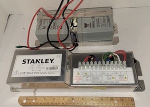 Stanley UPS Unit 170078 Automatic Door Power Supply Battery PE244242 DNUPS-001