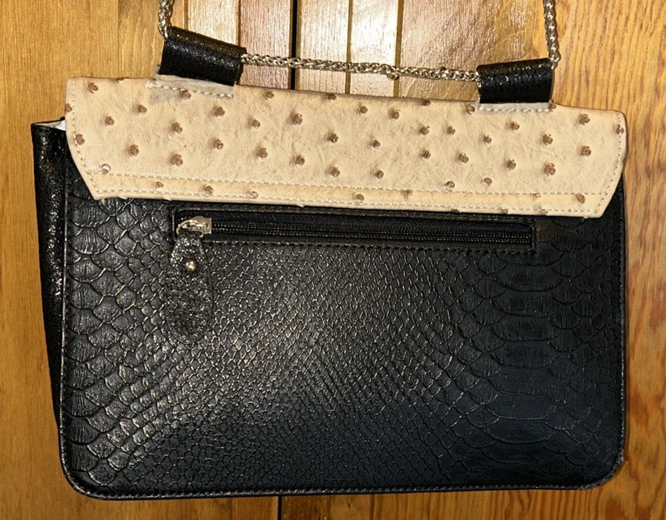 Cartera bandolera BIG BUDDHA de cuero metálica pequeña con correa de cadena para mujer Foto 2 de 4