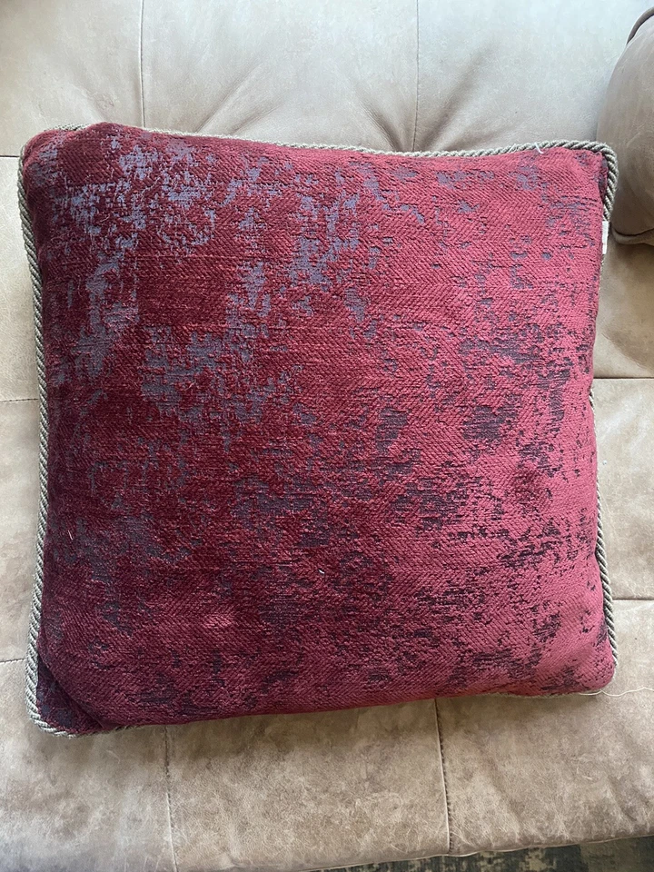 almohada arhaus Foto 3 de 4