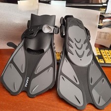 NEW  Capas Men Snorkel Fins Adjustable Swimming Flippers Black/Gray SzML/XL9-13