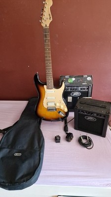 Komplett-Set: Fender Squier E-Gitarre + Peavey Amp + Zubehör