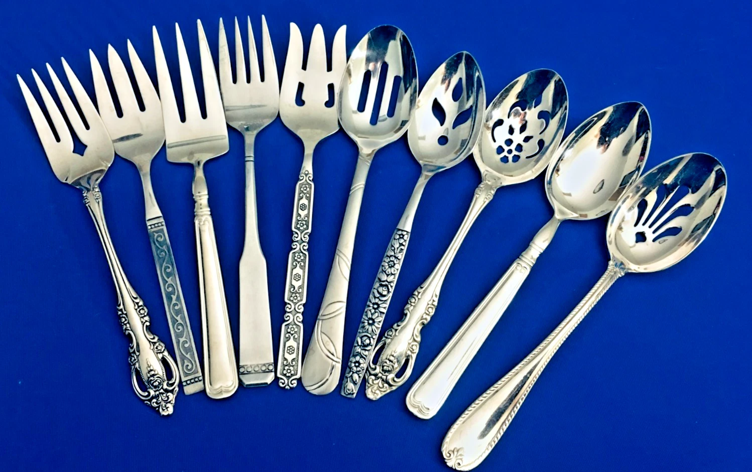 10Vtg Stainless Flatware 10 serving pieces Mixed lot Boho Mismatch Eclectic
Opens in a new window or