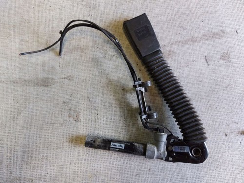 BMW 5 E60 E61 2009 Gurtschloss vorne 7210887 DDX464