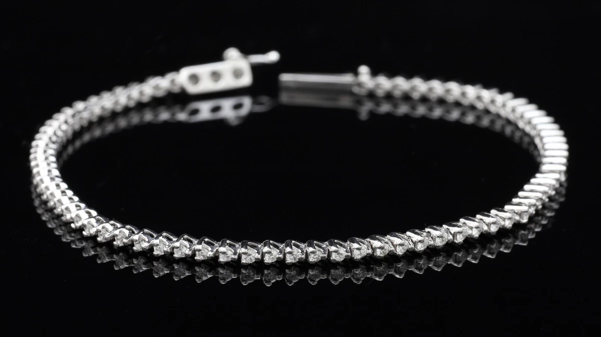 Bracciale tennis in oro bianco con brillanti. - La Morella