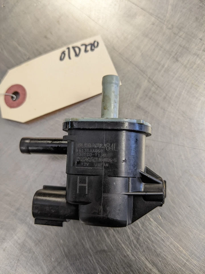 Válvula de purga EVAP de 2017 Subaru Forester 2.5 16131AA060 Foto 2 de 4