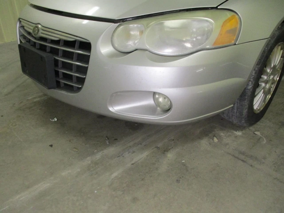 Conjunto de filtro de aire usado se adapta a: Chrysler Sebring Sdn 2005 2,7 grado A Foto 4 de 4