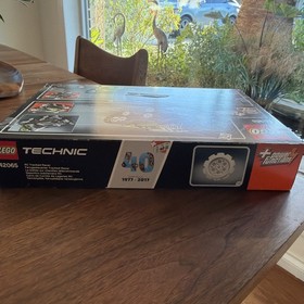 LEGO TECHNIC: RC Tracked Racer (42065) *New In Box*