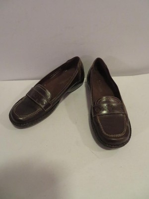clarks brown loafers womens