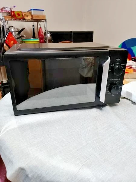 Comfee Microwave 700w 19 Litre CMO-MP012ND(MB)
Opens in a new window or tab