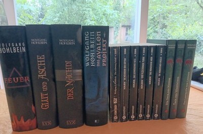 Wolfgang Hohlbein Büchersammlung (z. B. Enwor 5-10, Feuer und weitere Bücher).