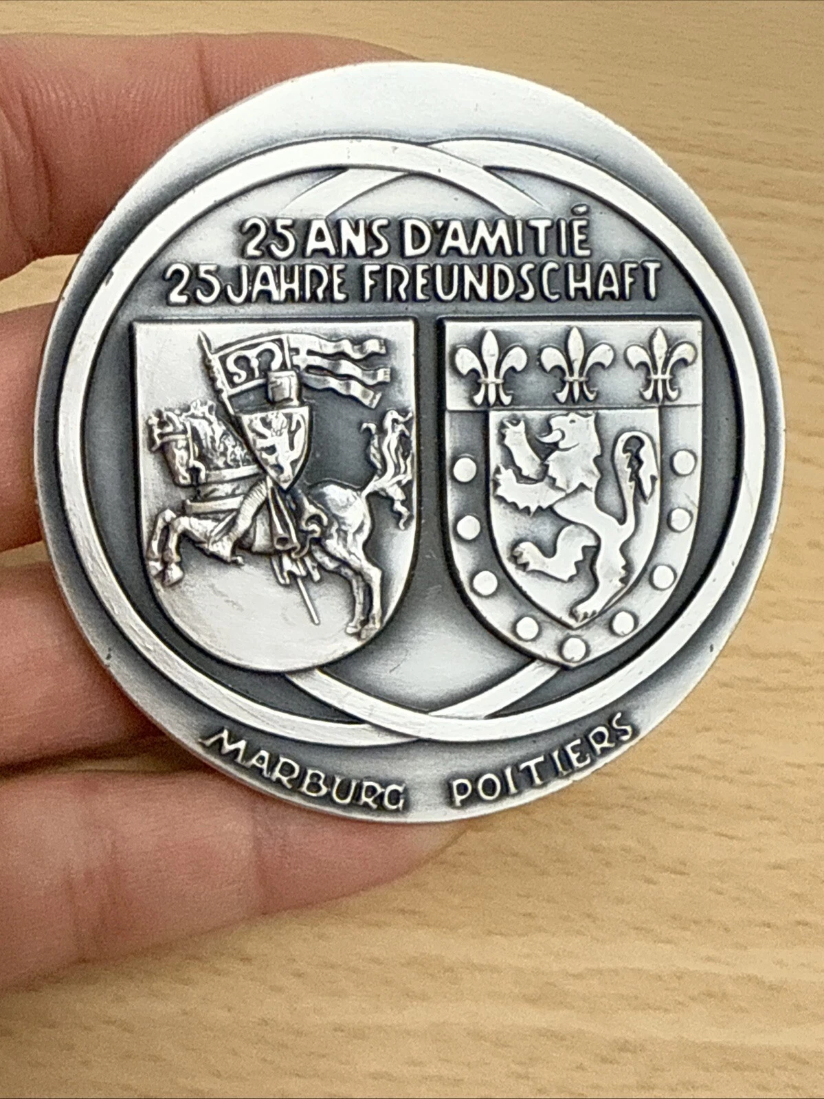 Médaille 25 Ans D’amitié Marburg 25 Jahre Freundschaft Poitiers En Bronze