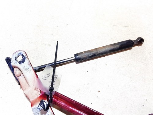 Volkswagen Vento 1995 Trunk Luggage Shock Lift Cylinder, Gas Press #1041140-39