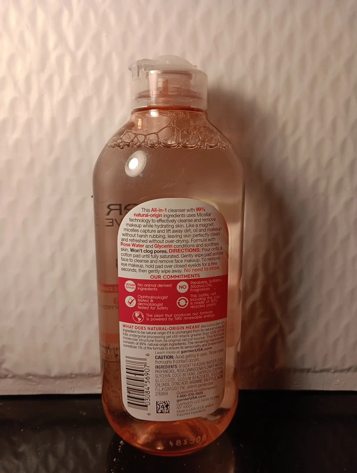Agua limpiadora micelar Garnier SkinActive agua de rosas 13,5 oz hidratante Foto 2 de 2