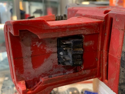 Milwaukee M18 FH Rotary Hammer - Skin Only - Bild 19 von 24