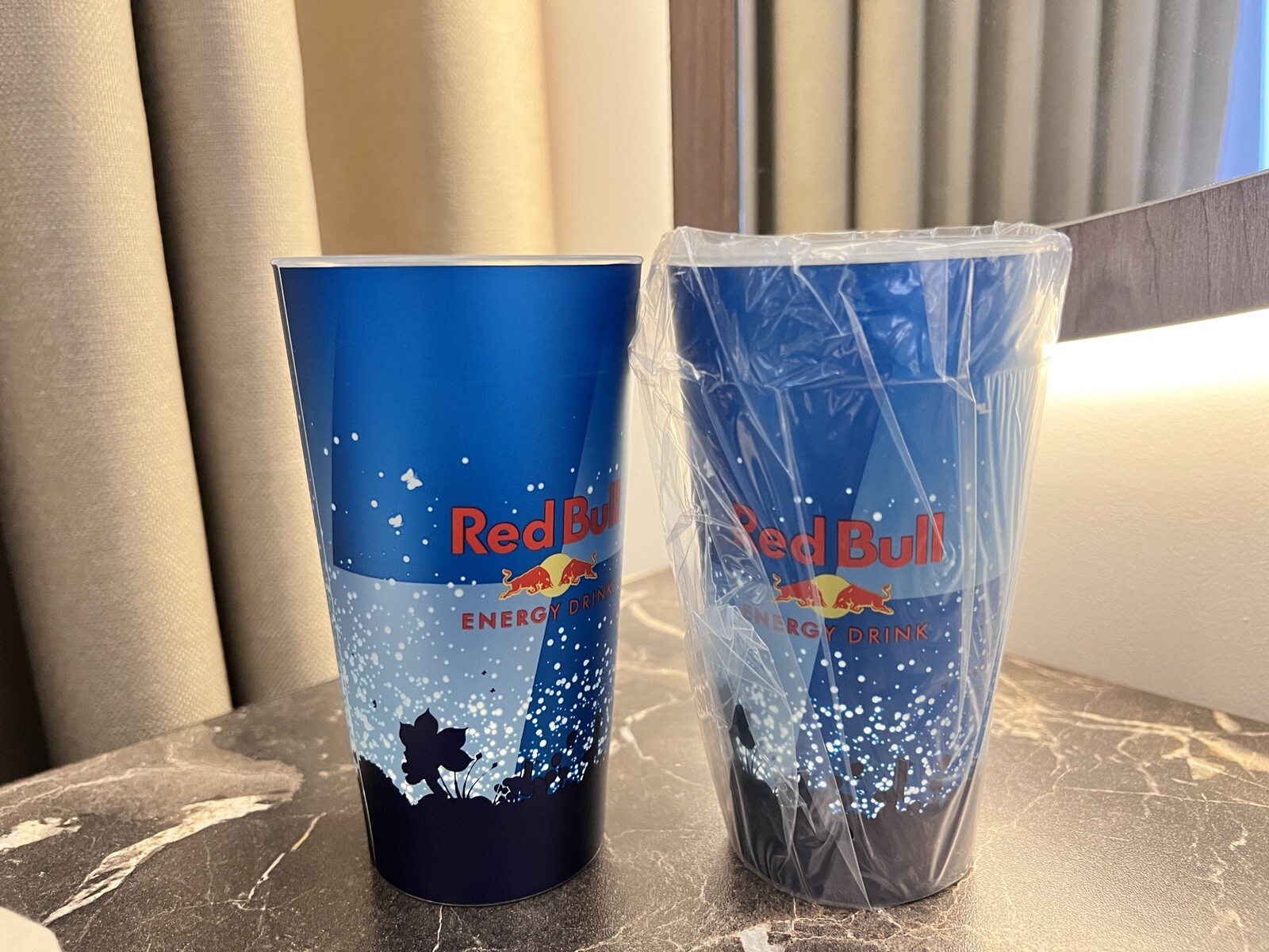 Tomorrowland Red Bull LED Becher in Nordrhein-Westfalen - Geilenkirchen