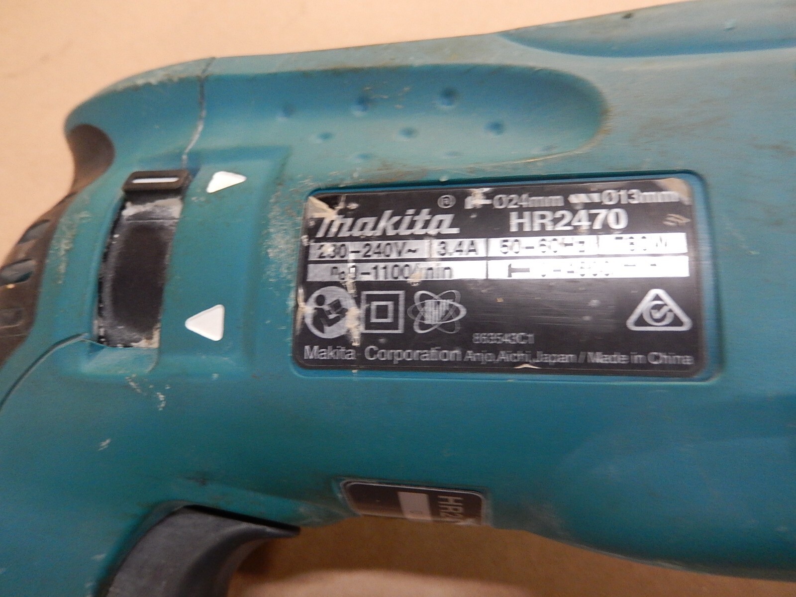 Makita Rotary Hammer HR2470 Capacity 