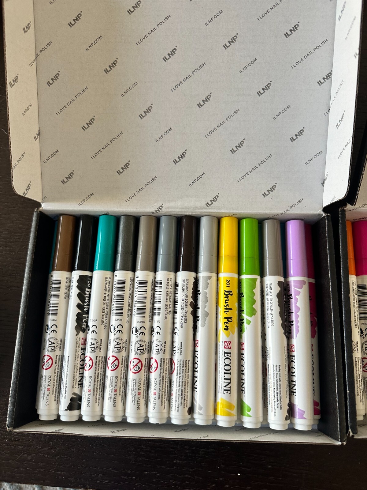 Royal Talens Ecoline Brush Marker Set 42 count, new plus storage