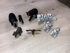 lot of 8 safari ltd animals