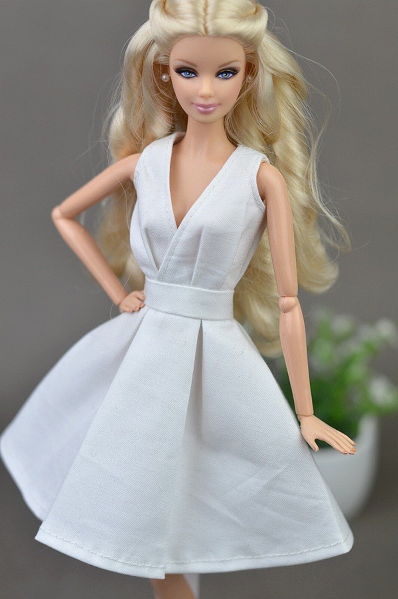 レア　Stylebook of dolls dress : バービーのための… みつばちけいと STYLEBOOK OF DOLLS DRESS バービーのための15の