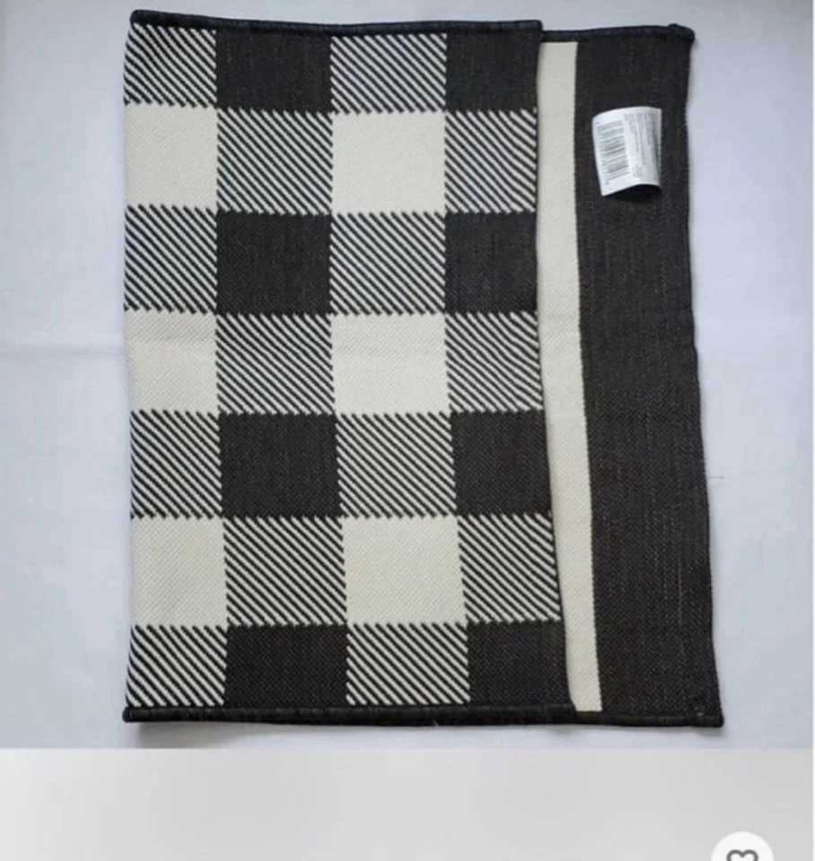 24'x36' Indoor/Outdoor Reversible Scatter Rug Black/White - Threshold - Image 2 of 4