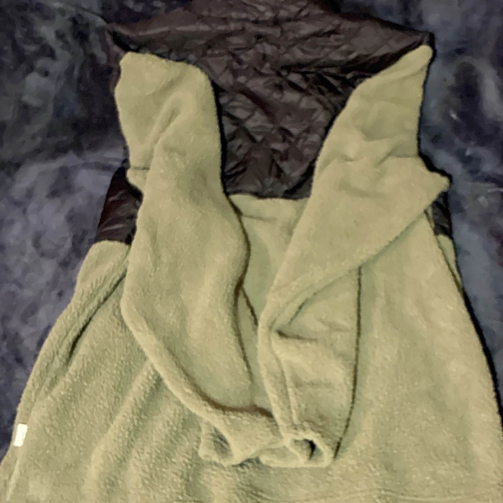 Magellan Outdoors Campfire Men’s M Green/Black Quilted Fleece Pullover - product detail image 6