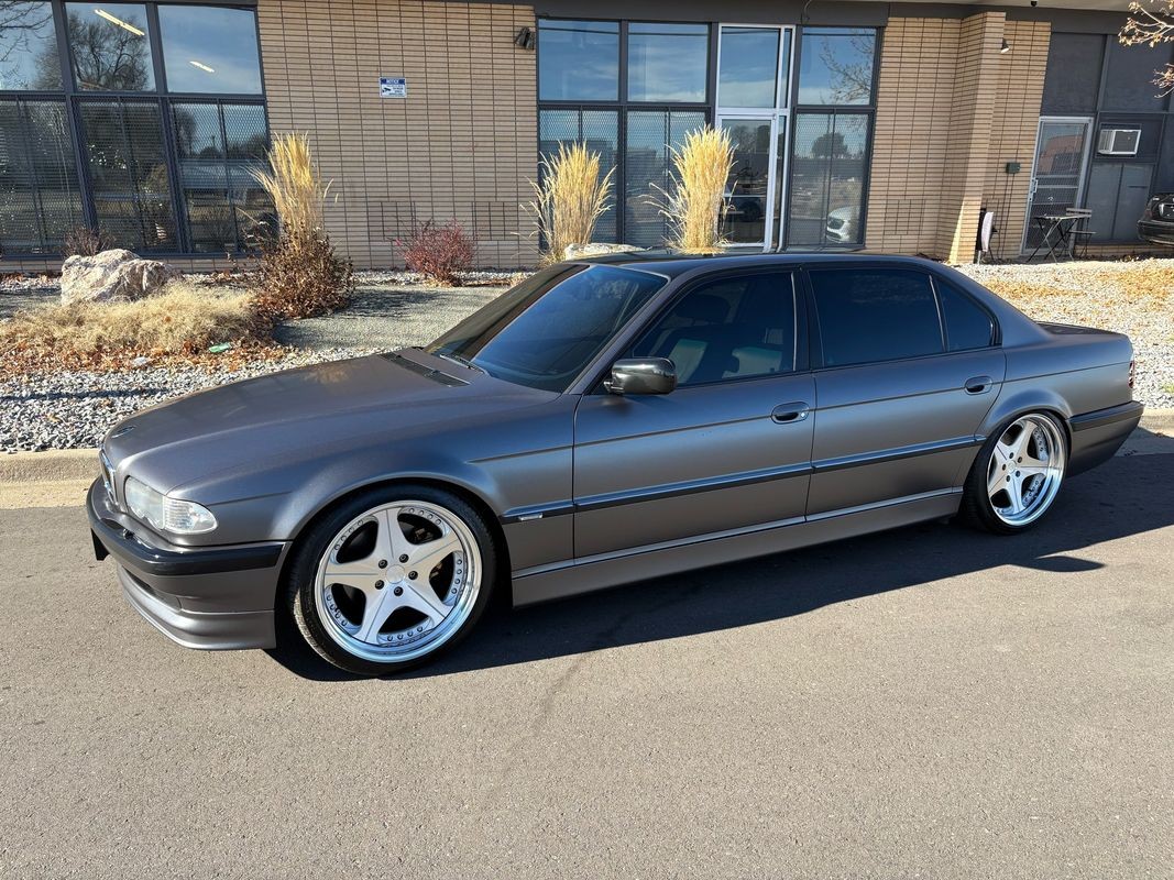 2000 BMW 7 Series 740iL