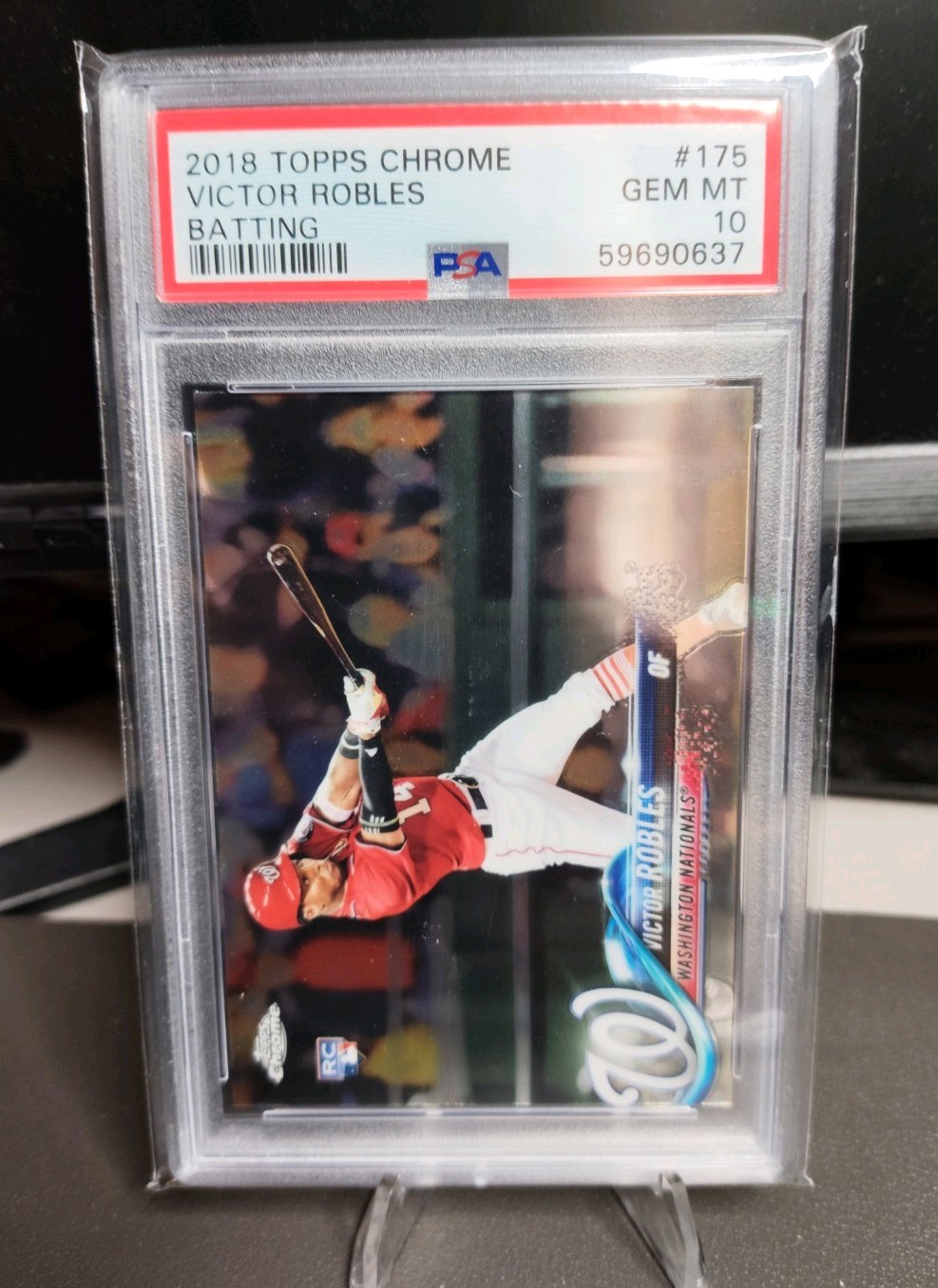 2018 Topps Chrome - Victor Robles #175 Batting (RC) PSA Gem Mint 10