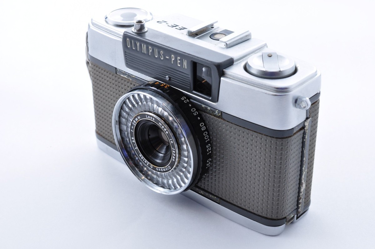 OLYMPUS PEN EE-2 Half Frame Film Camera D.Zuiko 28mm f/3.5