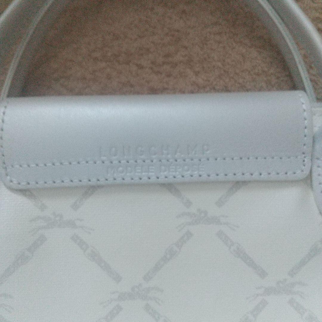 Longchamp Silver White Allover Pattern - image 3