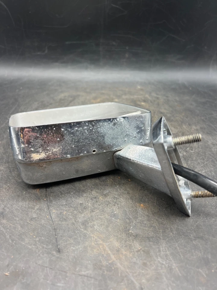 Espejo retrovisor lateral cromado Cadillac Deville 1969-1970 OEM para conductores Foto 3 de 4