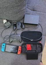 Nintendo Switch 32GB Konsole Set Dock Pro Controller Joy-Con rot/blaue …