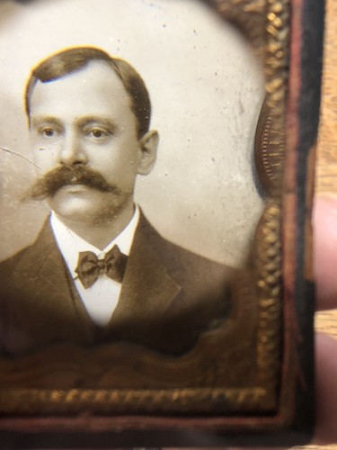 Possible Wyatt Earp Tintype Photograph Original Antique Embossed Leather Backing - Picture 21 of 24