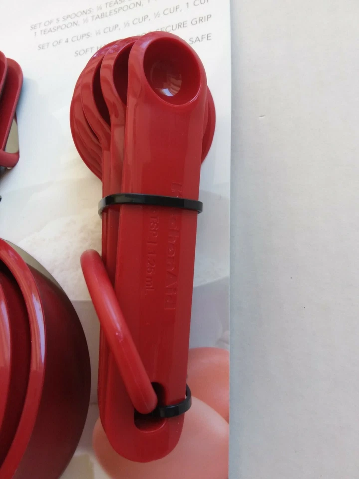 Kitchen Aid 4 Cup & 5 Spoon Measuring Set (NEW) Empire Red  KQ475OHERA - Image 3 of 4