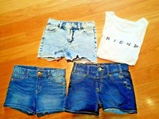 GIRLS FOUR PC LOT SUMMER CLOTHES SHORTS JUSTICE AND "FRIENDS" SS TEE