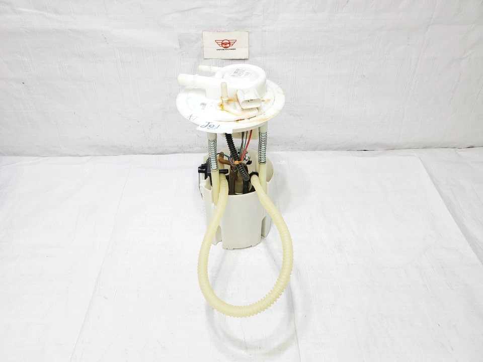 2014-2020 Jeep Cherokee Fuel Pump Assembly 3.2L OEM 68147215AB Foto 3 de 4